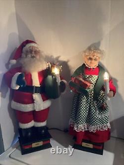 1993 Holiday Creations Mr & Mrs Santa Claus Lighted Motion Figures 24