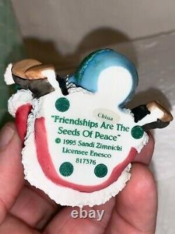 1995 SANDI ZIMNICKI Santa Claus FRIENDSHIPS ARE THE SEEDS OF PEACE Figure MIB