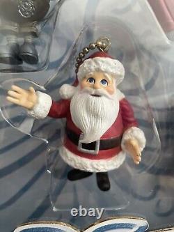 2004 Memory Lane SANTA CLAUS IS COMIN TO TOWN Holiday Clip On Collection