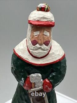 2005 Campbell Claus (Scotland) Lancy Smith Carved Old World Santa Figure GATB