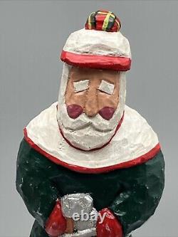 2005 Campbell Claus (Scotland) Lancy Smith Carved Old World Santa Figure GATB