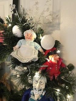 A Year without a Santa Claus Inspired Light-Up Christmas Wreath Heat/Snow Miser