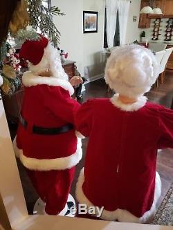 Animated Life Size 5 Foot Mrs Santa Claus & Santa Claus Sings & Dances Christmas