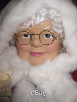 Animated Life Size Mrs Santa Claus Sings & Dances To Music See Video