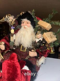 Bombay & Company LG Sitting Santa Claus Figurine Doll with Elves + Gifts EUC