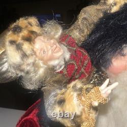 Bombay & Company LG Sitting Santa Claus Figurine Doll with Elves + Gifts EUC