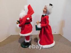 Byers Choice 2014 Santa and Mrs. Claus Holding Toys