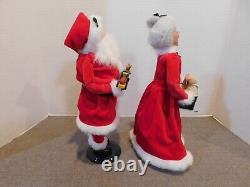 Byers Choice 2014 Santa and Mrs. Claus Holding Toys