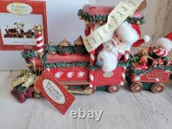 Clothtique All Aboard 4038700 Dept 56 santa claus train xmas figure