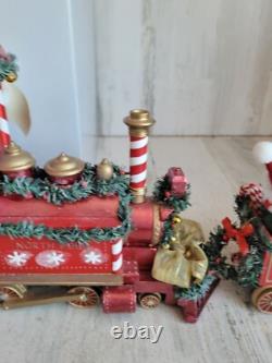 Clothtique All Aboard 4038700 Dept 56 santa claus train xmas figure