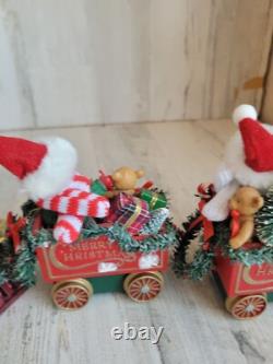 Clothtique All Aboard 4038700 Dept 56 santa claus train xmas figure