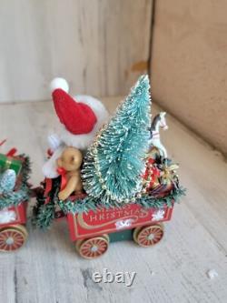 Clothtique All Aboard 4038700 Dept 56 santa claus train xmas figure