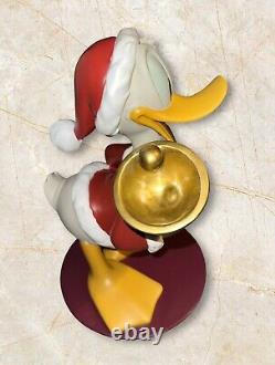 Disney 2006 Donald Duck Big Fig Statue Santa Claus 16 Garden Fab 5