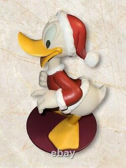 Disney 2006 Donald Duck Big Fig Statue Santa Claus 16 Garden Fab 5