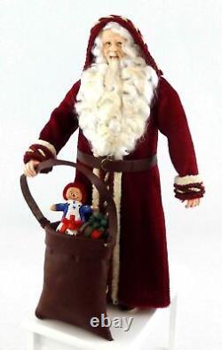 Dollhouse Father Christmas Figure Santa Claus & Sack Miniature People 112