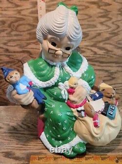 Festive Mrs. Claus And Bag Of Toys / Elf Statue Ceramic Large 16 Figure Amazing
