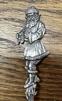 Full Figure Santa Claus /St. Nick Sterling Souvenir Spoon No Monogram