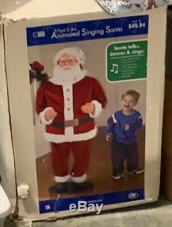 Gemmy 5ft Animated Singing and Dancing Santa Claus in Original Box