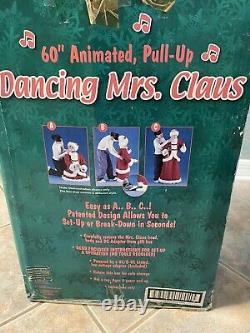 Life Size 5ft Animated Christmas Singing Dancing Mrs Santa Claus gemmy vintage