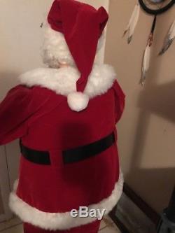 Life Size Dancing Singing Animated Santa Claus figure