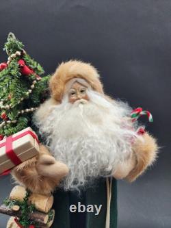 Lynn Haney 2006 Collection Santa Claus Holiday Visitor Presents Christmas