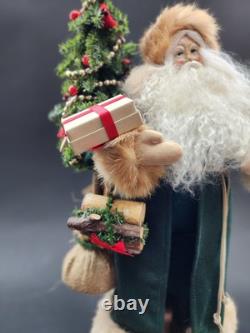 Lynn Haney 2006 Collection Santa Claus Holiday Visitor Presents Christmas