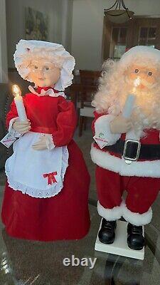 MOTION-ettes Animated &Illuminated Christmas Display Figures Santa & Mrs. Clause