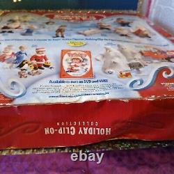 Memory Lane Santa Claus Is Comin To Town Holiday'2004 Clip-On Collection