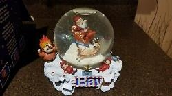 NECA The Year Without a Santa Claus Snowglobe 2002 Rare VHTF