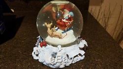 NECA The Year Without a Santa Claus Snowglobe 2002 Rare VHTF