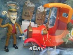 NEW! Santa Claus is Comin to town NORTH POLE MAIL TRUCK with Kluger IN BOX