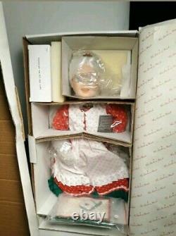 NIB Danbury Mint 18 Santa Claus & Mrs. Claus Porcelain Christmas Figures