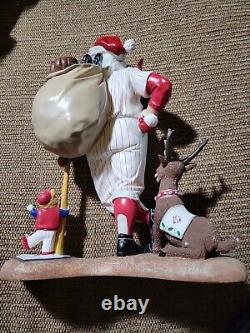 Philadelphia Phillies Danbury Mint Santa Claus Figurine Statue 2001 Christmas