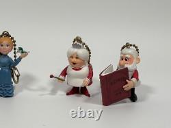 Playing Mantis Santa Claus Is Coming To Town Holiday Clip On Collection 2004 VTG