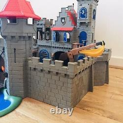 Playmobil 3268, large Royal castle & figures and accessories