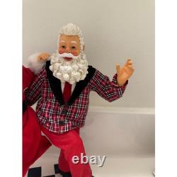 Possible Dreams Dancing Santa and Mrs Claus Figurines Christmas Decor