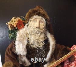 Primitive Early Antique SANTA CLAUS Doll 25 Figurine Sculpted Carved Wood Face
