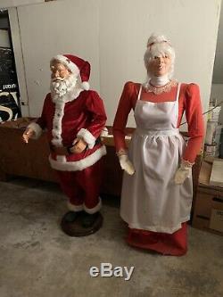 Rare GEMMY Life Size 5ft Christmas Animated Singing Dancing Santa Claus And Mrs