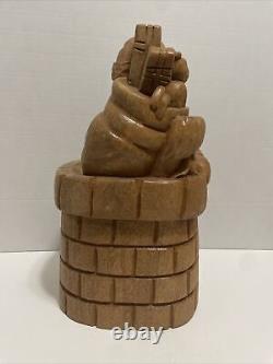 SANTA CLAUS CHIMNEY GIFTS Hand Carved WOODEN PAPER MACHE MOLD/SCULPTURE EUC VTG