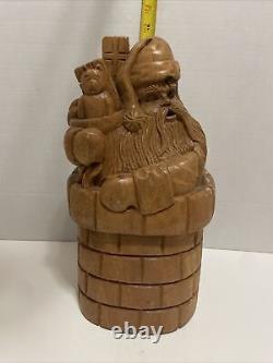 SANTA CLAUS CHIMNEY GIFTS Hand Carved WOODEN PAPER MACHE MOLD/SCULPTURE EUC VTG