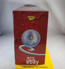 Santa Claus Comin' To Town Winter & Friends Deluxe Action Figure