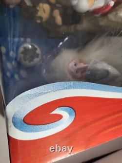 Santa Claus Comin' To Town Winter & Friends Deluxe Action Figure