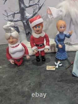 Santa Claus is Coming to Town Set Winter Warlock Playing Mantis Memory Lane