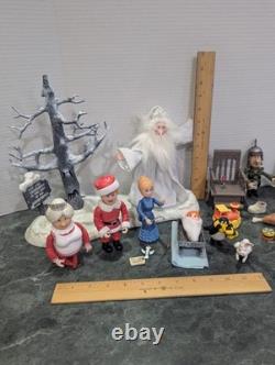 Santa Claus is Coming to Town Set Winter Warlock Playing Mantis Memory Lane