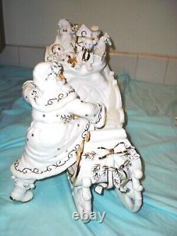 Santa & Sleigh & Reindeer Grandeur Noel Porcelain 2000 Collector' Edition Iob