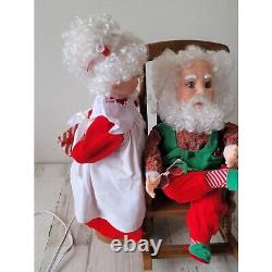 Santa's best Animated kiss Mrs Claus figure motionette Xmas