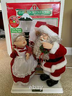 Telco Mommy Kissing Santa Claus Animated Musical #524565 Christmas Motionettes