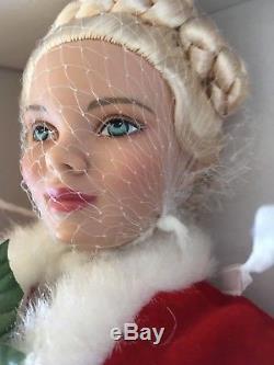 Tonner Classic MRS. SANTA CLAUS 16 Vinyl Full Figure DOLL Dressed withStand NO HAT