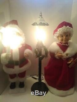 Trim a Home Mr. & Mrs. Santa Claus & Light Post Animated Lighted Motion Preowned