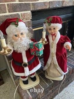Trim a Tree Mr and Mrs Claus animated figures